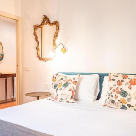 מילאנו Romantic Flat On Navigli River By Easylife מראה חיצוני תמונה