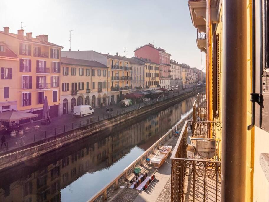 מילאנו Romantic Flat On Navigli River By Easylife מראה חיצוני תמונה